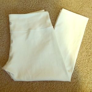 Lululemon athletica size 10 capris