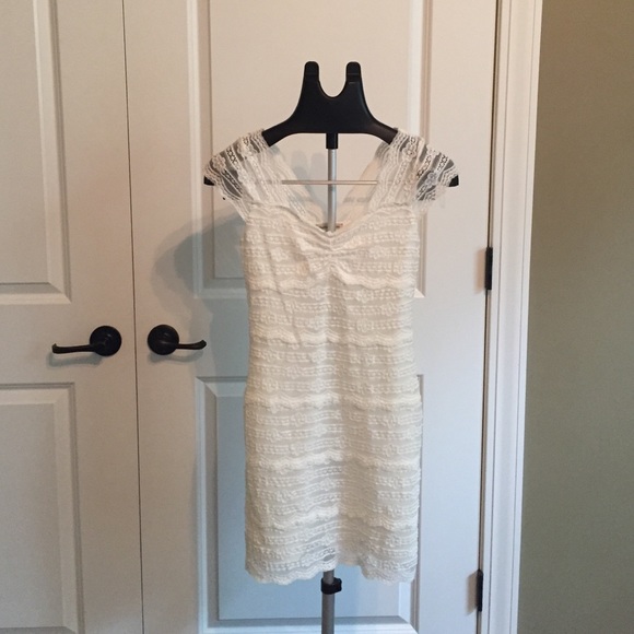 Charlotte Russe lined off white lace midi dress