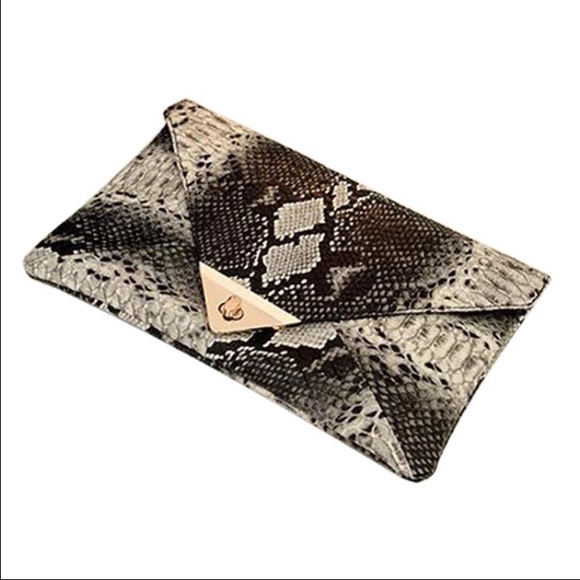 ONLY ONE LEFT!!! Snake Skin Envelope Clutch - Picture 3 of 5