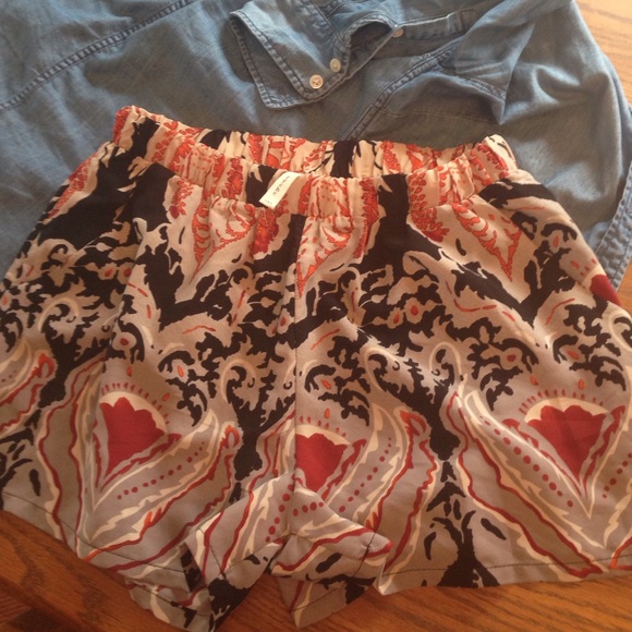 Tyche cute printed shorts