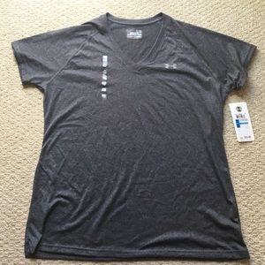 Under Armour Women's semi fitted gray vneck XL NWT
