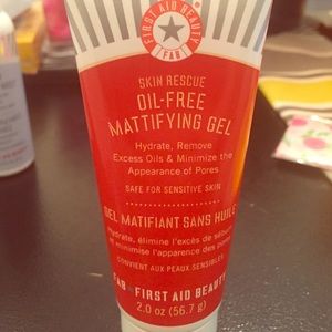 First aid beauty oil-free gel