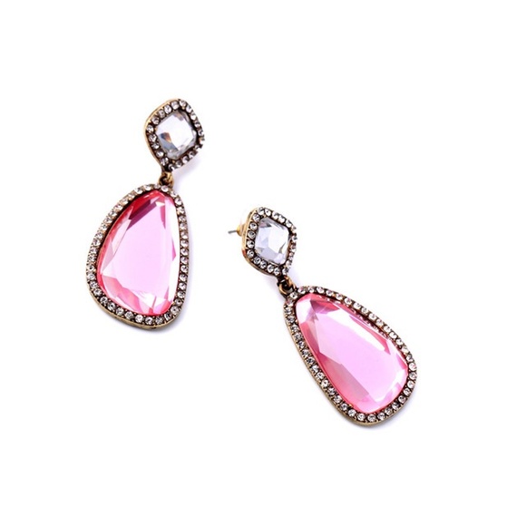 Last Pair!! 💟Pretty In Pink Earrings - Picture 2 of 2