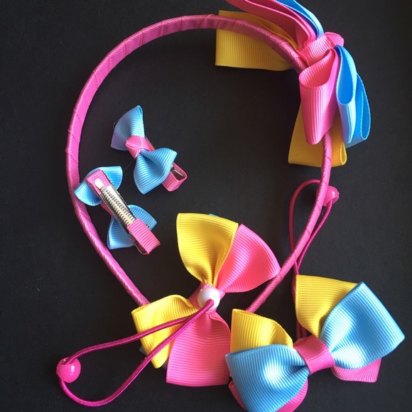Cute bow set - 3 different colors 🎀 - Picture 3 of 3