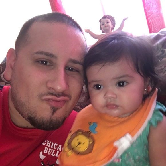 Meet your Posher, Carlos - Picture 1 of 1