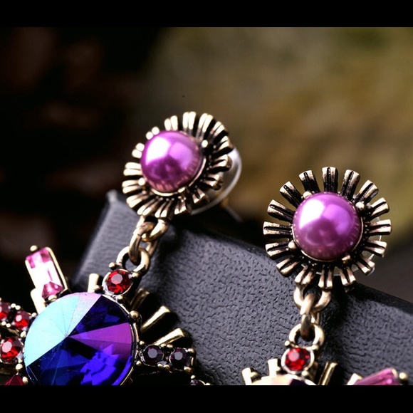 💟🆕Multi Colored Earrings - Picture 2 of 3