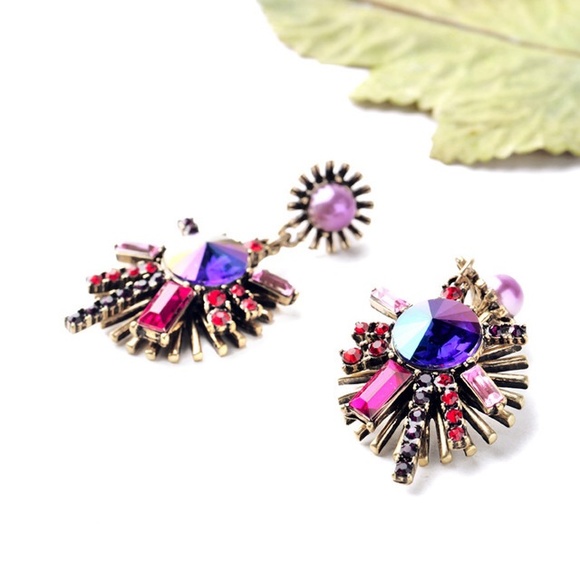 💟🆕Multi Colored Earrings - Picture 3 of 3