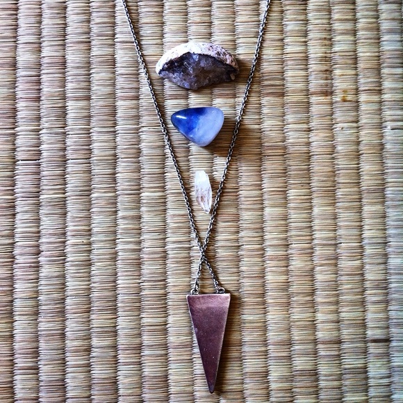 Geometric Quartz Pendant - Picture 2 of 4