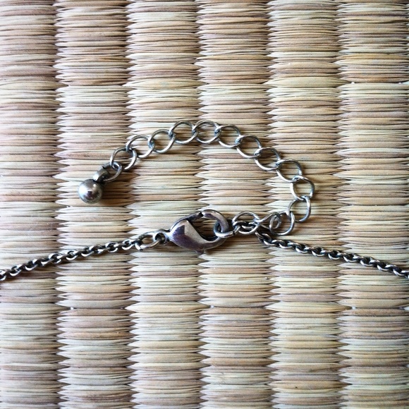 Geometric Quartz Pendant - Picture 3 of 4