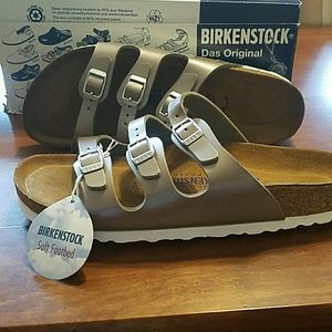 BRAND NEW Birkenstocks