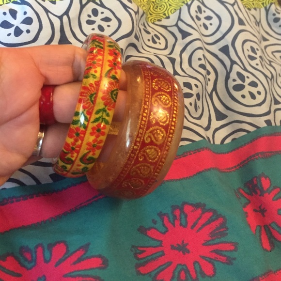 Vintage Plastic bracelets Bakelite.