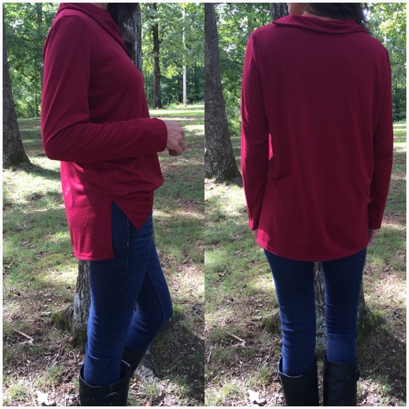 🆕 Button Collar Burgundy Top - Picture 3 of 4