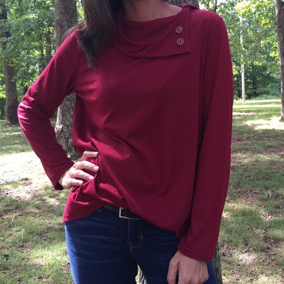 🆕 Button Collar Burgundy Top - Picture 4 of 4