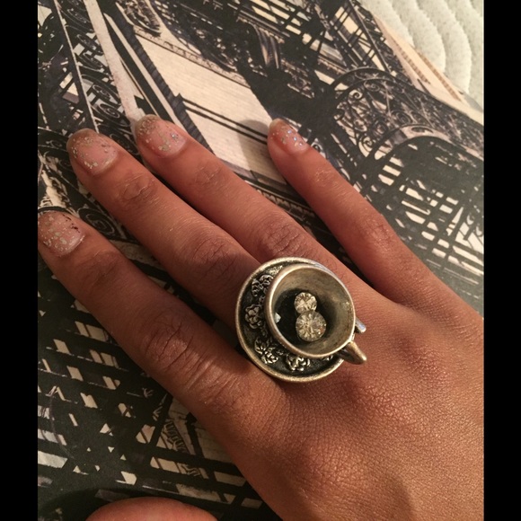 Jewelry - OMG super cute teacup ring