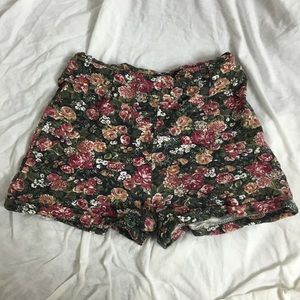 Brandy Melville floral shorts