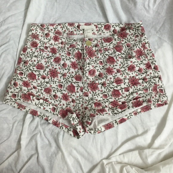 H&m floral shorts