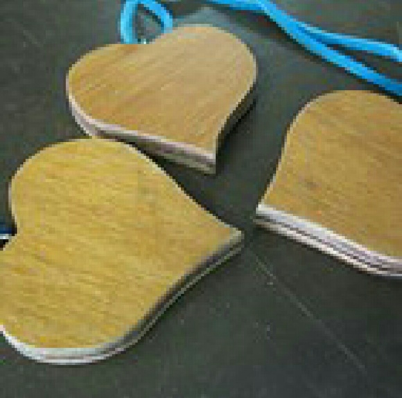 Recycled Skimboard Heart Necklace on Leather Thong - Picture 2 of 3