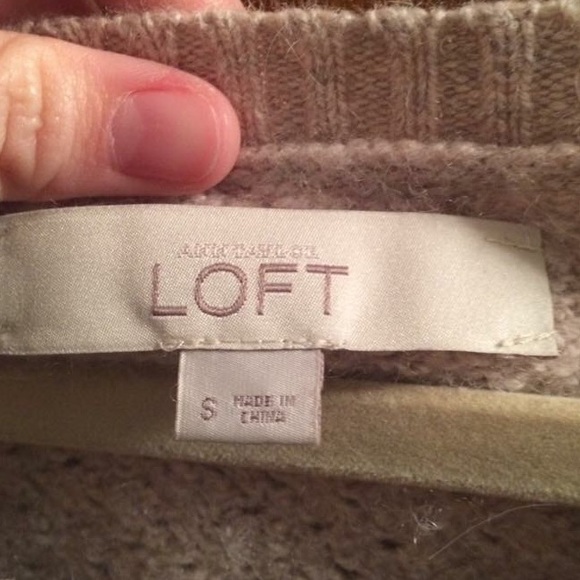 Loft Neutral Sweater Size S - Picture 2 of 4