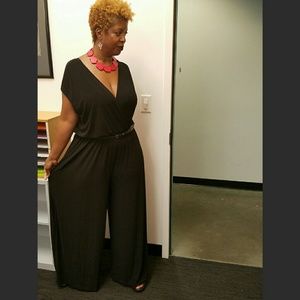 Elegant Fashion to Figure wide leg jumpsuit