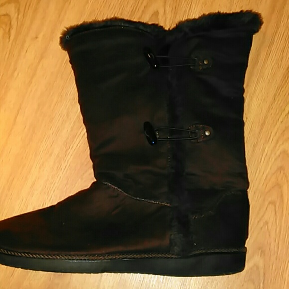 Airwalk, faux fur boots