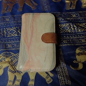 Etienne Aigner iPhone 5 Wallet Case