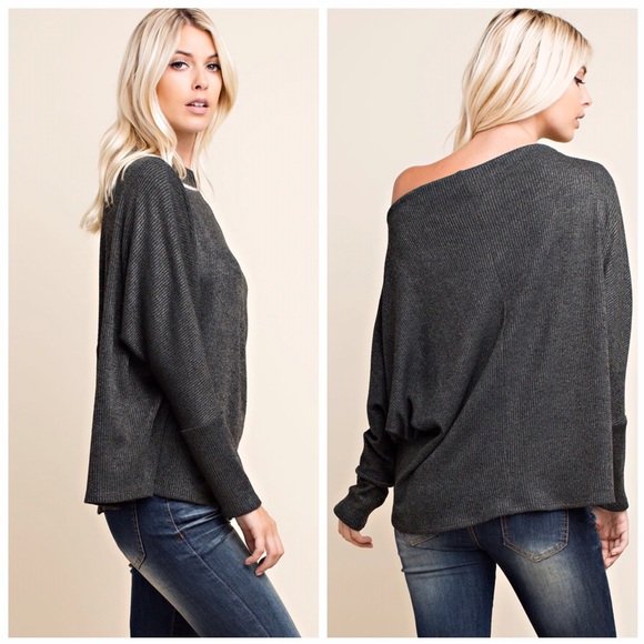 Cassi Off the Shoulder Knit Sweater - Picture 3 of 4