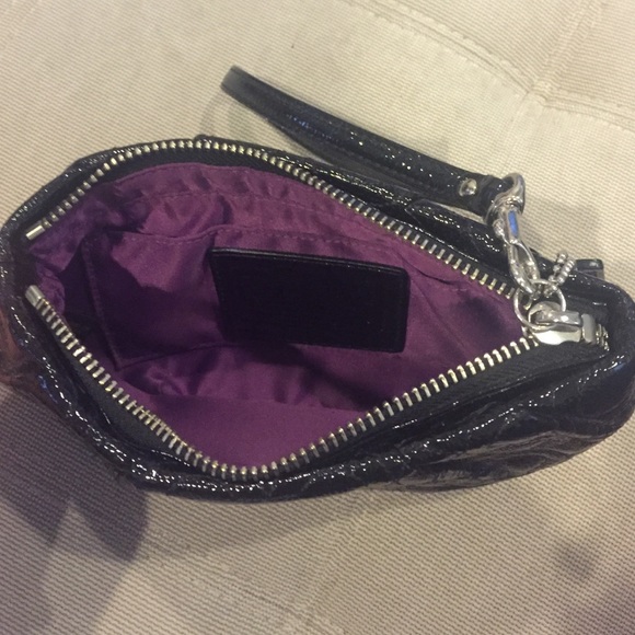 Coach clutch - Picture 2 of 2