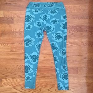Lularoe TC leggings. Teal roses.