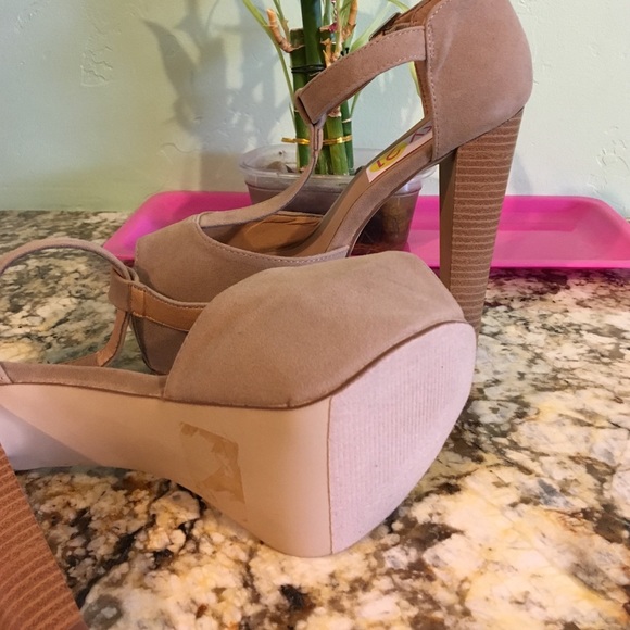 Heels👠 - Picture 2 of 3