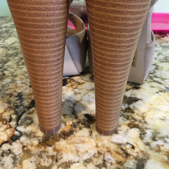 Heels👠 - Picture 3 of 3