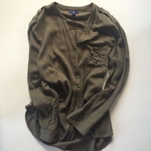 Slinky casual button down