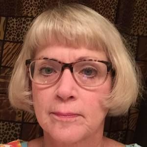 Meet your Posher, Carolyn