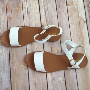 Breckelle's White Sandals