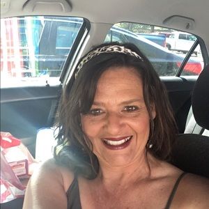 Meet your Posher, Stacy