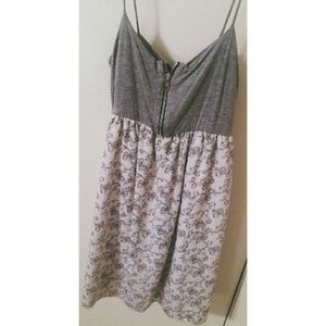 Spag. Strap w/ front zipper and ribbon print