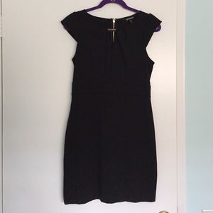 Express sheath dress with gold details