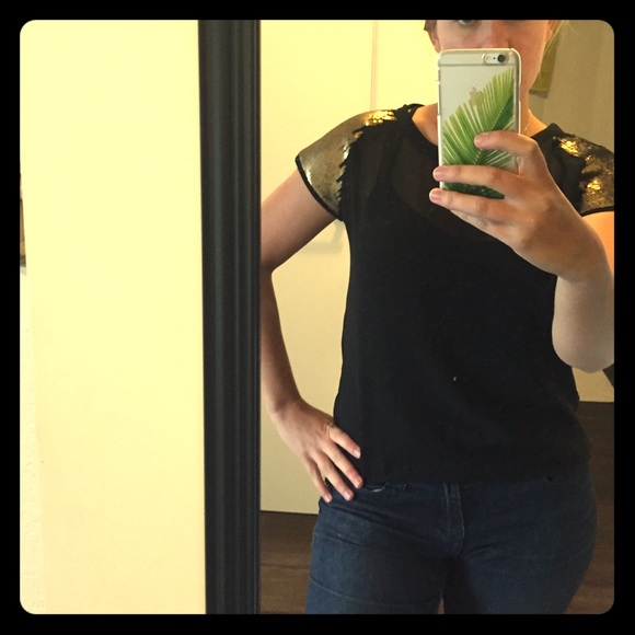Trendy night blouse with gold sequence sleeves - Picture 1 of 4