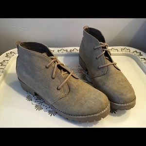 Tan Chukka Boot