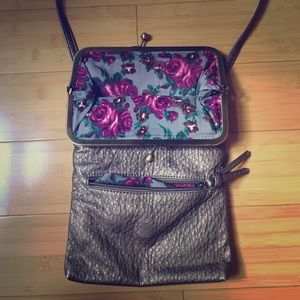 BEAUTIFUL metallic and floral purse.
