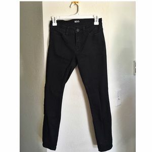 BDG Mid Rise Twig Grazer Black Jeans
