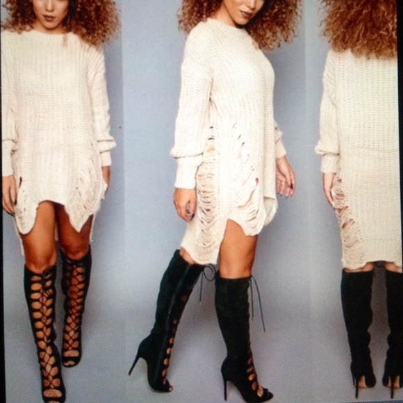 🍁Very Sexy Knit Dress w/Frayed Sides🍂