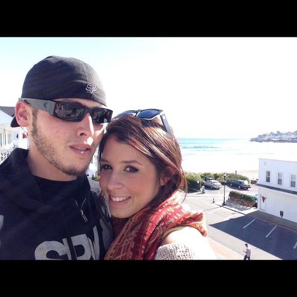 Meet your Posher, Amanda - Picture 2 of 4