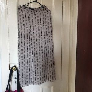 Maxi skirt with slits