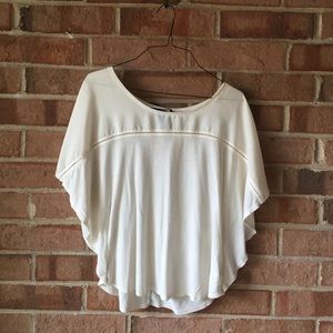 Cream and flowy, top{small}