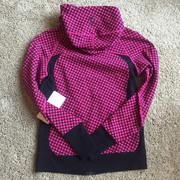 NWT lululemon scuba hoodie - Picture 3 of 3