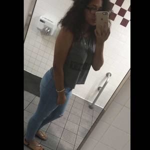 Meet your Posher, Kiki