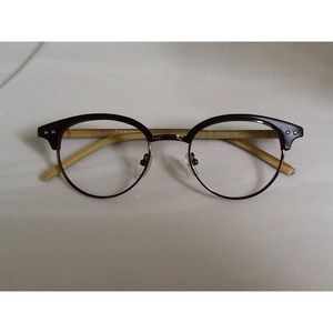 Vintage Glasses ||