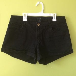 H&M black shorts