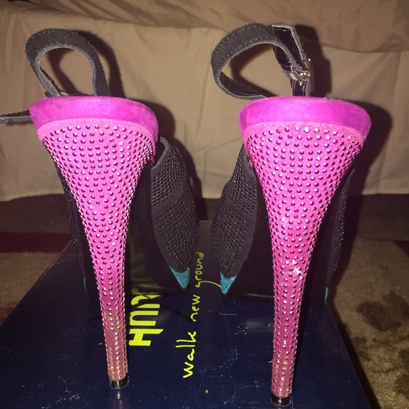 Steve Madden Swarovski Crystal Multi Colored Shoe - Picture 3 of 4