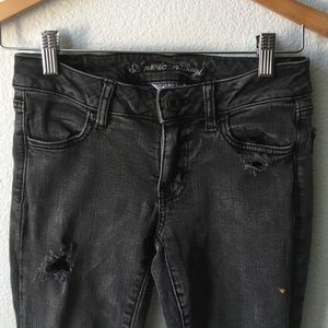 AEO Black Distressed Skinny Jeans